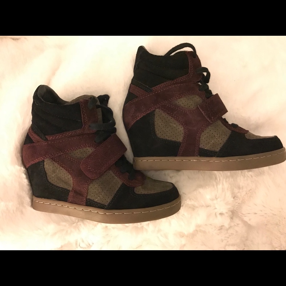 Ash Wedge